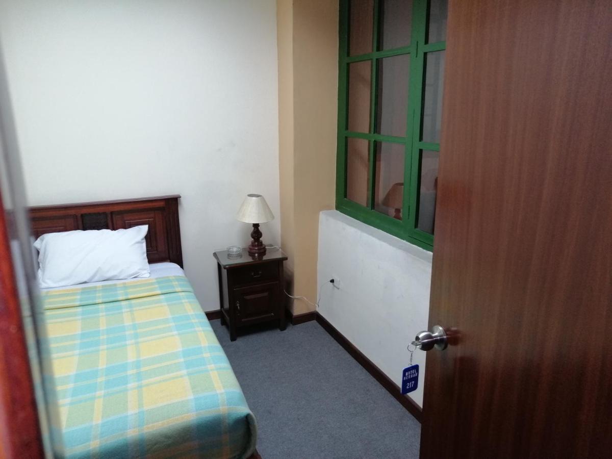 Hostal Victoria Quito Exterior foto
