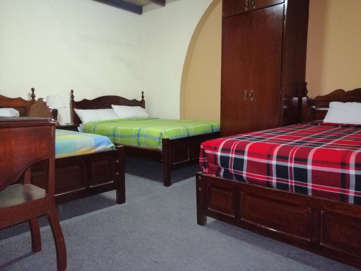 Hostal Victoria Quito Exterior foto