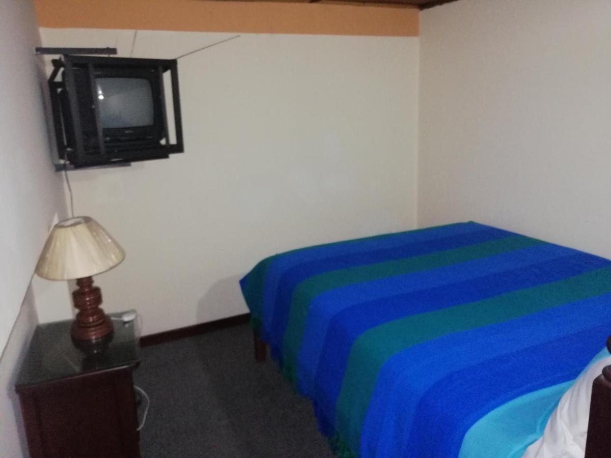 Hostal Victoria Quito Exterior foto