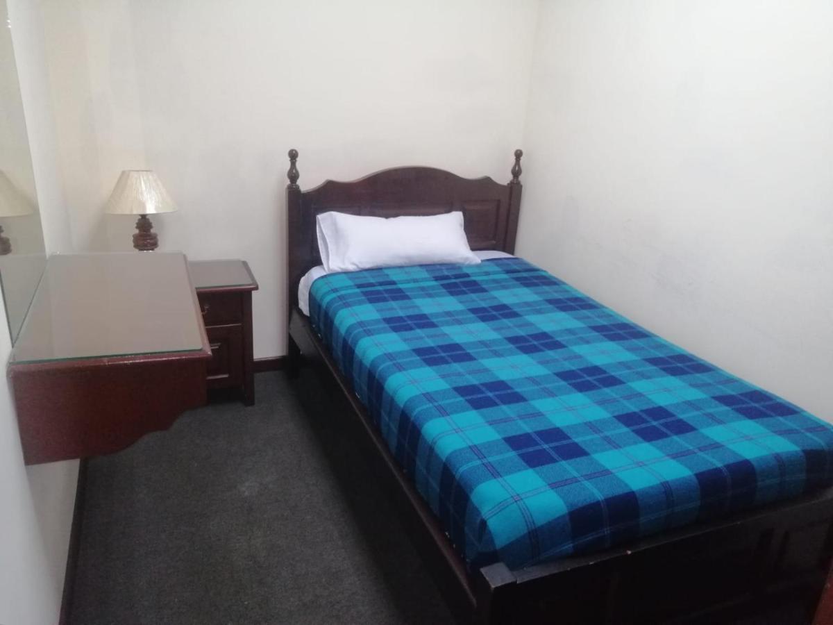 Hostal Victoria Quito Exterior foto